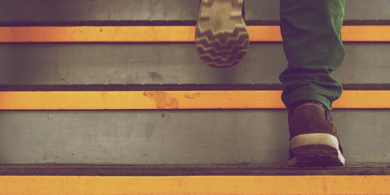 牛币网专业指南：识别并规避投资中的行为金融学陷阱，提升决策理性度